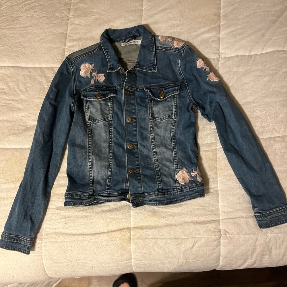 Standard‎ Grace Denim Jean Jacket with Pink And White Embroidered Flowers Medium